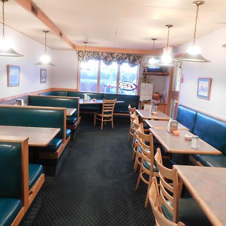Casey'S Inn Lac du Bonnet Eksteriør billede