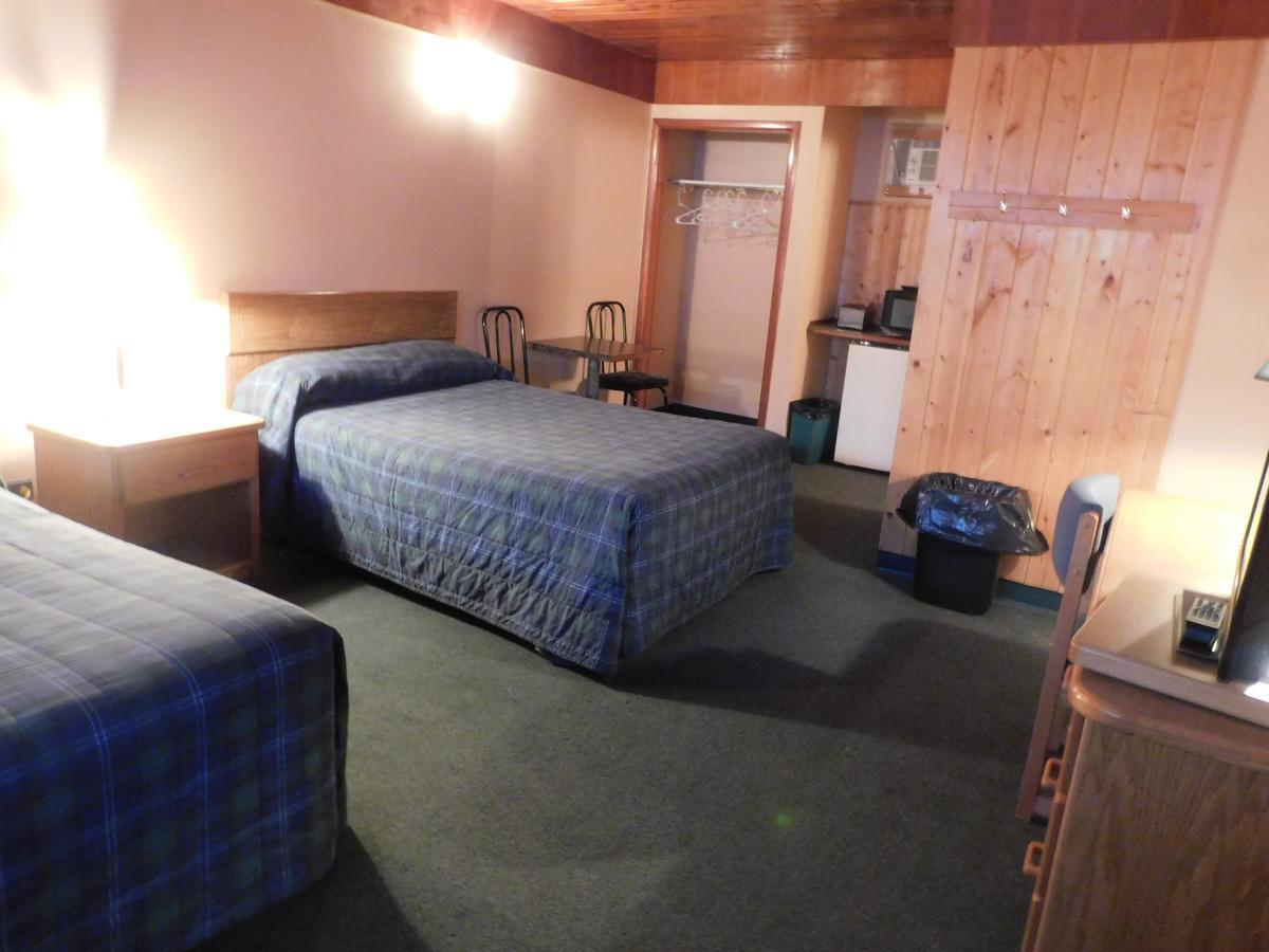 Casey'S Inn Lac du Bonnet Eksteriør billede