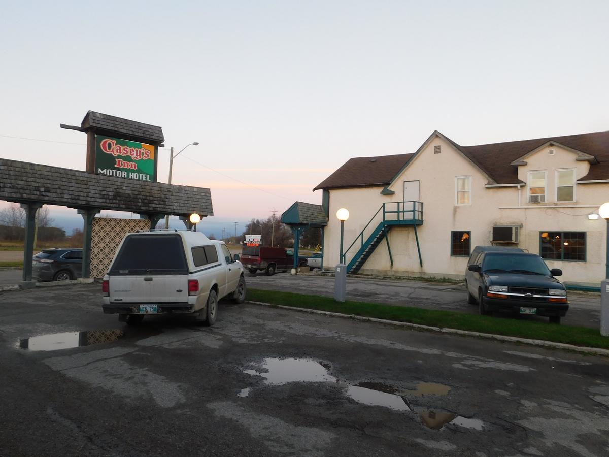 Casey'S Inn Lac du Bonnet Eksteriør billede